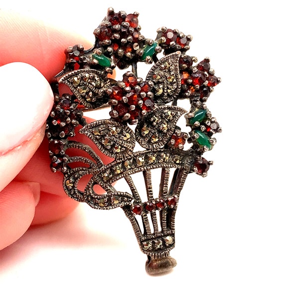 Vintage Brooch | Red Stone  Design Brooch | Green… - image 1