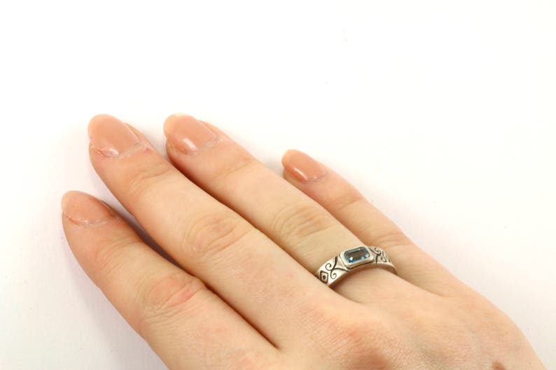 Vintage Octagon Blue Crystal Ring 925 Sterling Silver Ring RG 1090-E