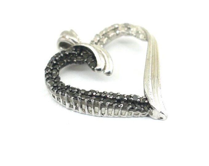 Vintage Open Heart Shape Design Black & White Natural Diamond Pendant 925 Sterling  PD 2119
