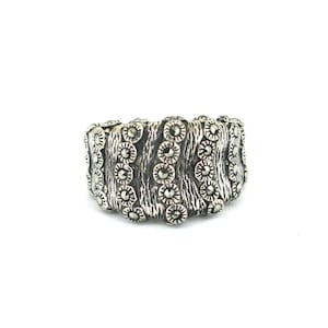 Vintage Size 7.75 Sparkling Marcasite Stones Overlap Design Ring 925 Sterling Silver RG 4728