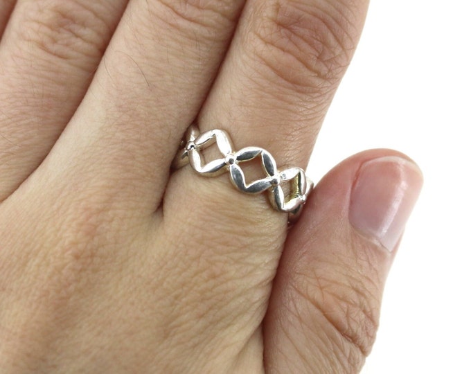 Vintage Size 7 Floral Band Ring Sterling 925 Silver Ring  RG 1639