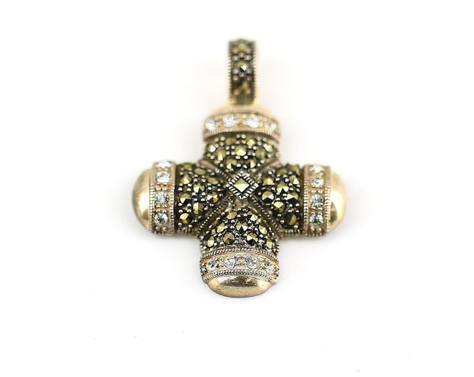 Vintage Thailand Beautiful White Crystals CZ Marcasite Stones Cross Religious Design Pendant 925 Sterling PD 2577