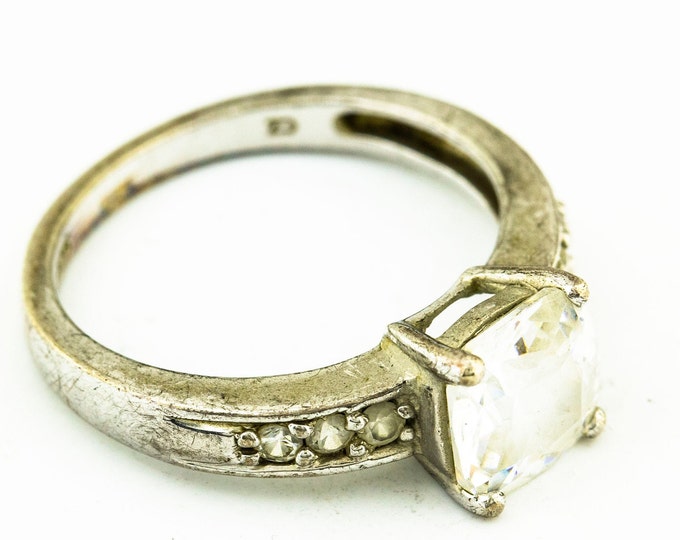 Size 7.75 Six Round & One Large Rectangle Crystals Design Minimalistic Vintage Women's Engagement Ring 925 Sterling Silver RG 2072Q