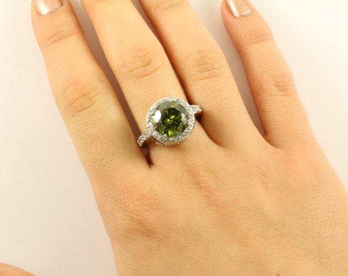 Vintage Size 8.25 Sparkling Green Peridot Crystals CZ Cocktail Design Ring 925 Sterling Silver RG 4257