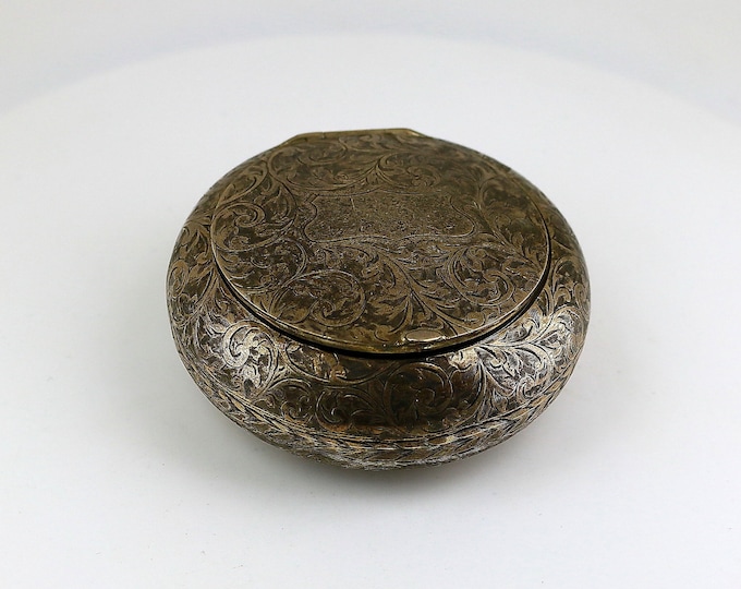 Vintage Antique Handmade British Birmingham 1924 Etched Leaf Floral Scroll Round Shape Large Candy Jewelry Box Silver OT 5112