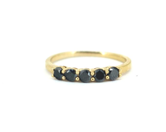 Vintage Beautiful Black Birthstone Sparkling Crystals Front Design Gold Tone Band Ring 925 Sterling Silver RG 3628