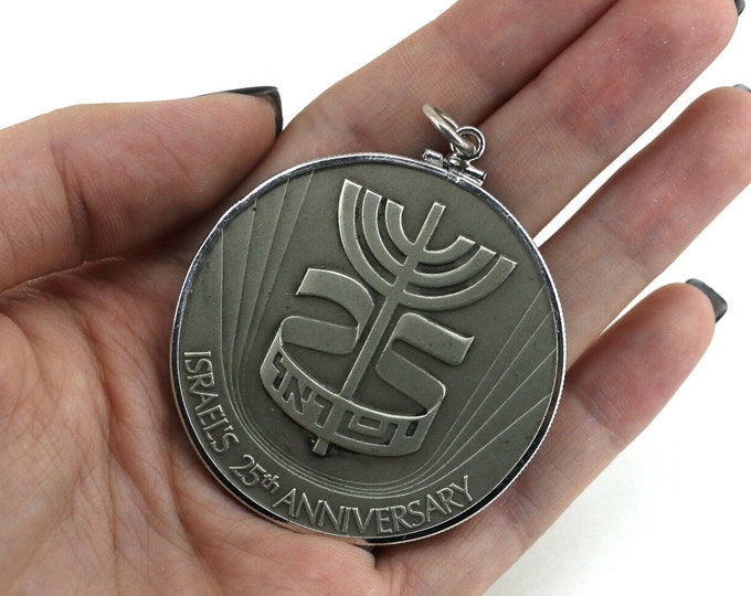 Vintage Round Medal Zodiac Israel's 25th Anniversary Coated Pendant 925 Sterling  PD 223