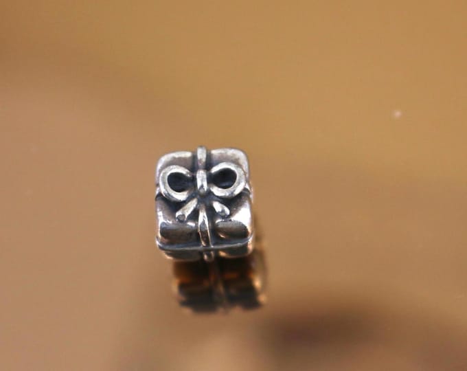 Vintage Authentic Pandora Present Gift Box Bead Charm Sterling 925 CH 350-E