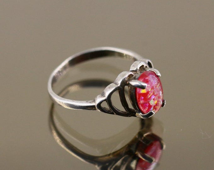 Vintage Red Fire Opal Small Dainty Heart Love Design Ring 925 Sterling Size 5.25 RG 4463