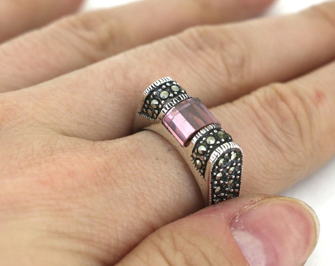 Vintage Size 8 Bright Rectangular Pink Crystal CZ & Marcasite  Ring 925 Sterling Silver RG 1092