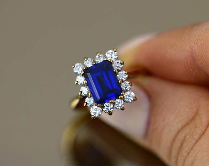 Vintage Size 6 Antique Sapphire Color Crystals Gold Tone Design Ring 925 Sterling Silver RG 429
