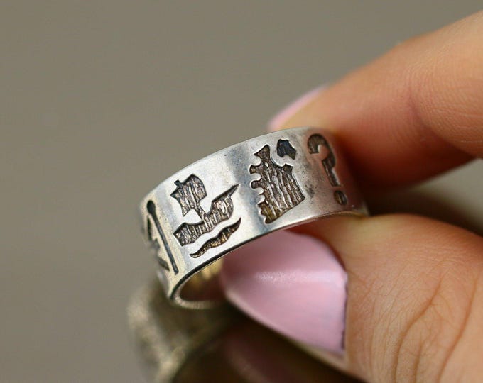 Vintage Beautiful Aztec Symbols Design Band Ring 925 Sterling RG 4079