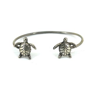 Vintage Child Kid's Turtle Shape Cuff Bracelet Sterling Silver BR 173