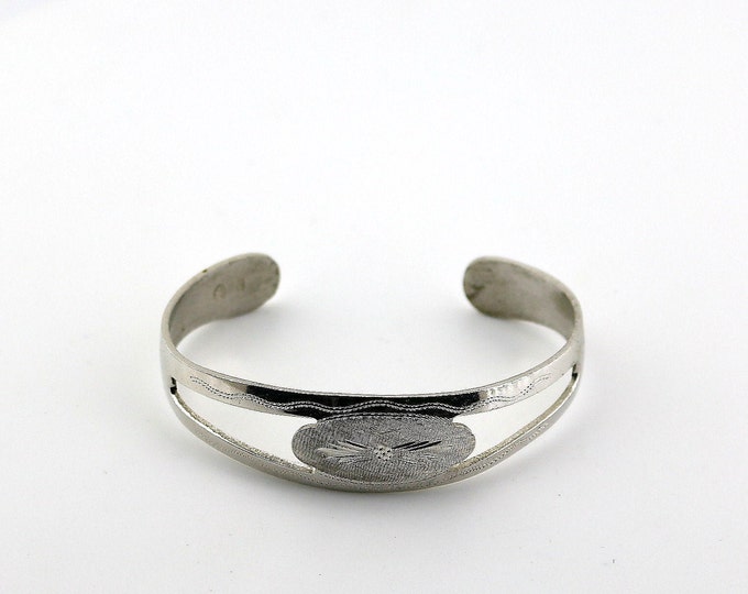 Vintage Italy Beautiful Diamond Cut Open Floral Design Cuff Bracelet 925 Sterling BR 1130