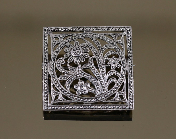 Vintage Shiny Square Shape Scroll Flower Floral Art Deco Marcasite Stones Brooch Sterling Silver 925 BB 1710