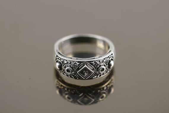 Vintage Art Deco CZ Sterling Silver Band Ring - Size 7.5 RG