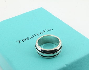Authentic Tiffany & Co  Band Ring 925 Sterling Silver Size 8  RG 1935