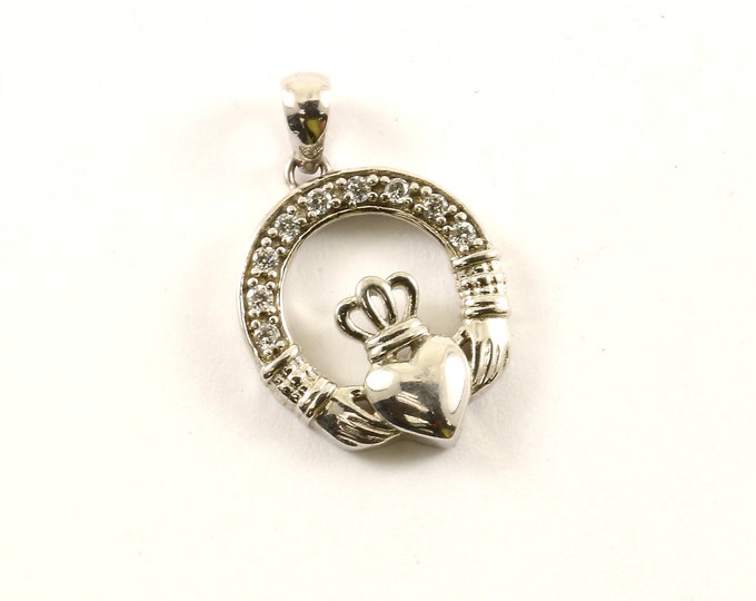 Vintage Beautiful Ireland Claddagh Heart in Hands Crystals CZ Design Pendant 925 Sterling  PD 2042