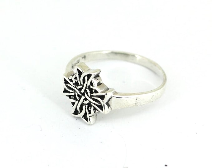 Vintage Beautiful Celtic Cross Scroll Design Signet Ring Sterling 925 Silver  RG 1978