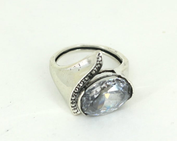 Vintage Size 8.25 Oval Cut Grade CZ Crystals Design Engagement Ring 925 Sterling Silver RG 4497