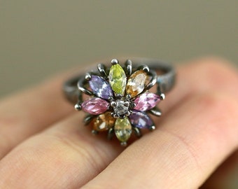 Vintage Size 8.25 Sparkling Multi Color Crystal CZ Flower Floral Design Statement Ring 925 Sterling Silver RG 1986