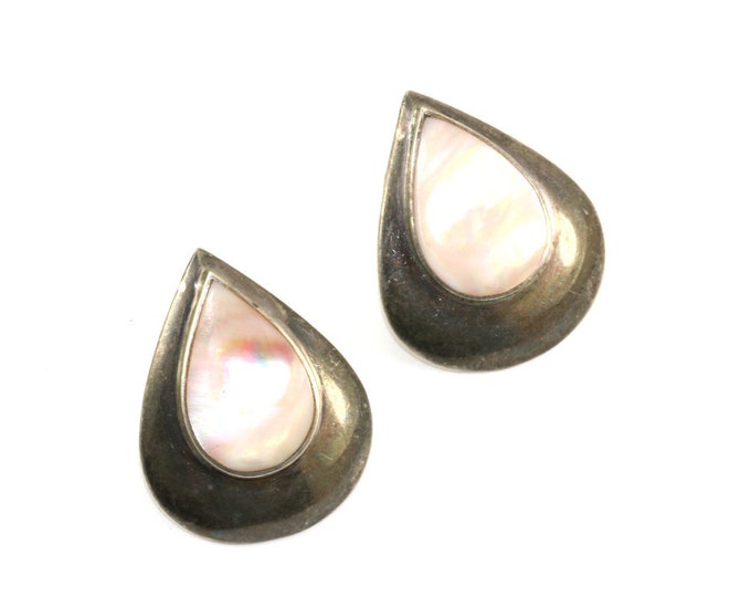 Vintage Soma Signed Pear Shape Mother Of Pearl Stud Earrings Sterling Silver ER 580