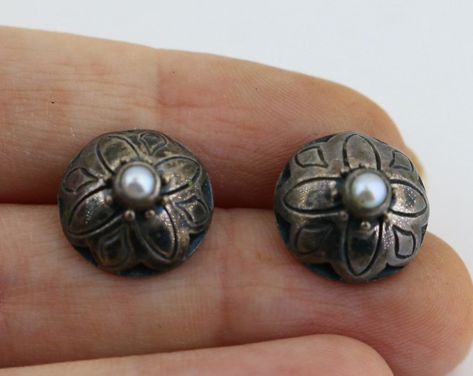 Vintage Lori Bonn Small Round Beaded Floral Tiny Pearls Design Stud Earrings Sterling Silver 925 ER 1144U