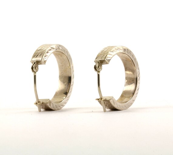 14K White Gold Textured Round Hoop Earrings GER 1… - image 3