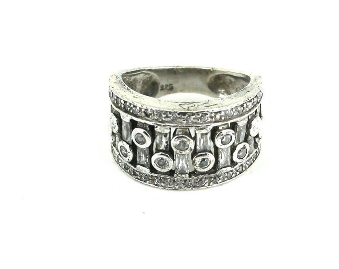 Vintage Size 8.5 Sparkling Crystals CZ Band Design Ring Sterling 925 Silver RG 4454