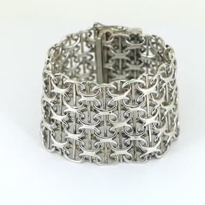 Vintage Elegant  Wide Link  925 Sterling Silver Bracelet BR 3816