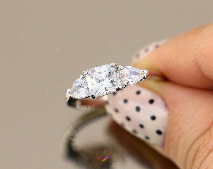 Vintage Size 7 Sparkling Three Stone Engagement Design Ring 925 Sterling Rg 366