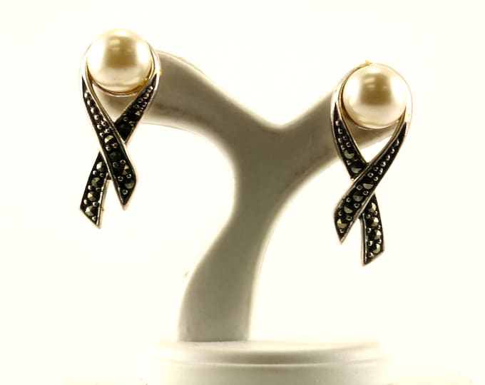 Vintage Pearl Round Marcasite Inlay Stud Earrings Sterling Silver ER 608