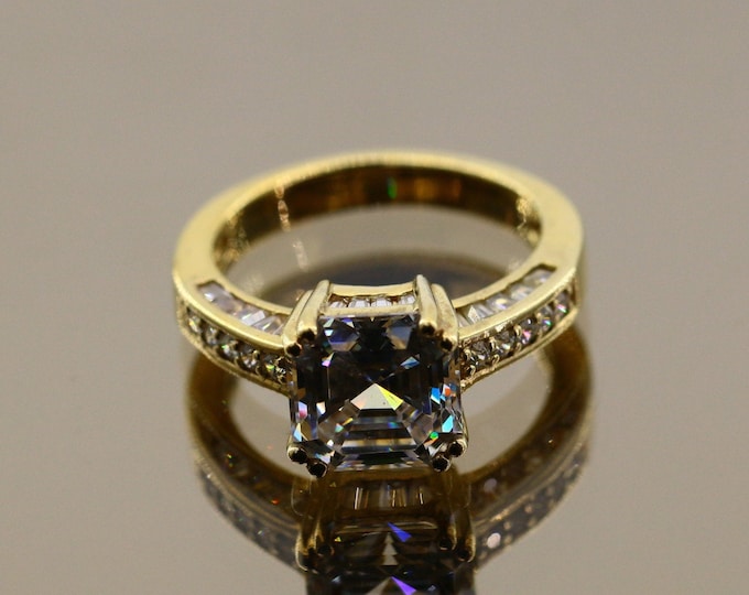 Size 7.25 Shiny Asscher Cut White Crystals CZ Gold Plated Classy Design Ring 925 Sterling Silver RG 804K