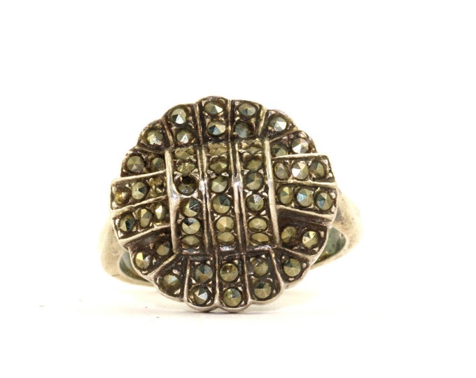 Vintage Size 9 Flower Design Dome Shape Marcasite Inlay Ring 925 Sterling Silver RG 2396