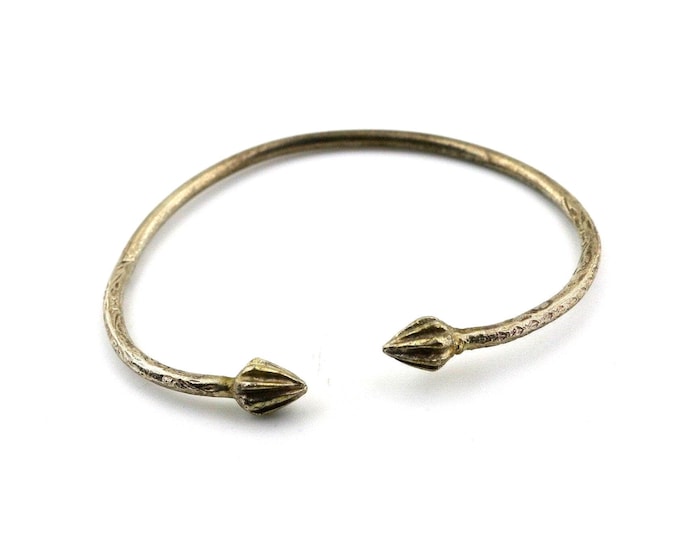 Vintage West Indian Pointed Ends Cones Notches Etched Design Round Bangle Bracelet 925 Sterling Br 2279m