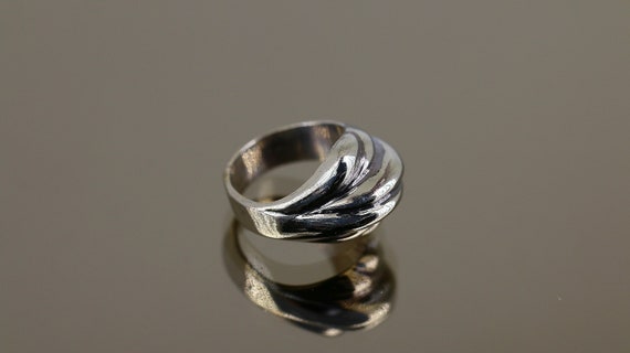 Vintage Size 6.75 Shiny SU Scroll Simple Plain De… - image 6