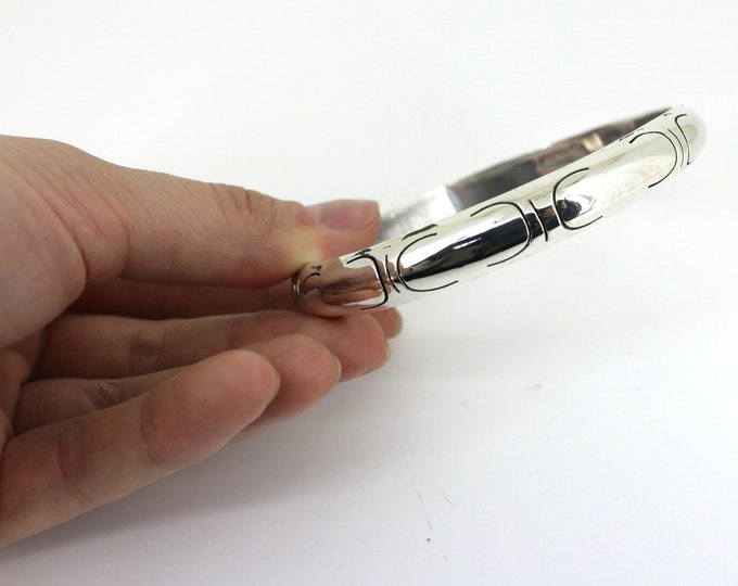 Vintage Mexican Marked TP -104 Design Bangle Bracelet Sterling Silver BR 045