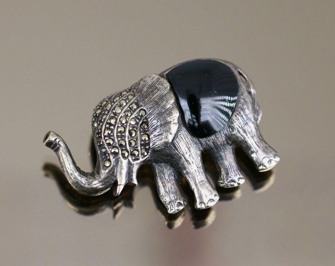 Vintage Beautiful Elephant Animal Lucky Luck Marcasite Onyx Stone Design Brooch Sterling 925 BB 381