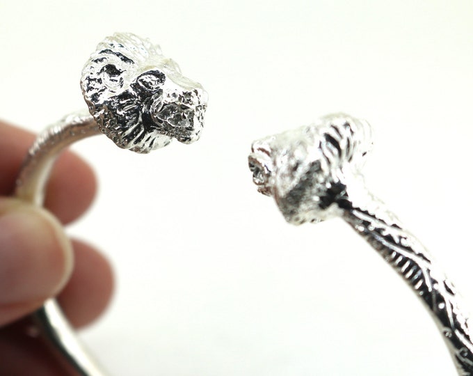 Vintage Rare West Indian Lion  Head Pointed Ends Cuff Bracelet  925 Sterling Silver Br 255