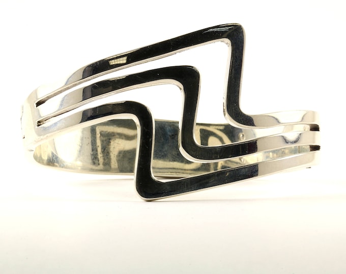 Vintage Wave Design Bangle Bracelet Sterling Silver BR 2415