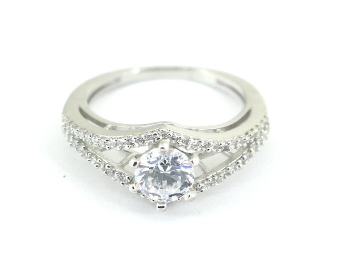 Vintage Round White CZ Crystals Design Engagement Ring 925 Sterling Silver RG 4524