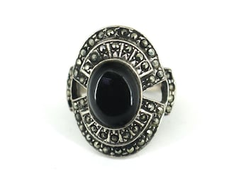 Vintage Cocktail Black  Oval Onyx & Marcasite Stones Design  Ring 925 Sterling Silver RG 4744