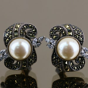 Vintage Judith Jack Shiny Marcasite Stones Scroll White Pearl Sparkling Crystals Large Design Stud Earrings Sterling Silver 925 ER 921J