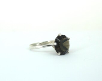 Vintage Large Beautiful Brown Crystal Diamond Cut Modern
