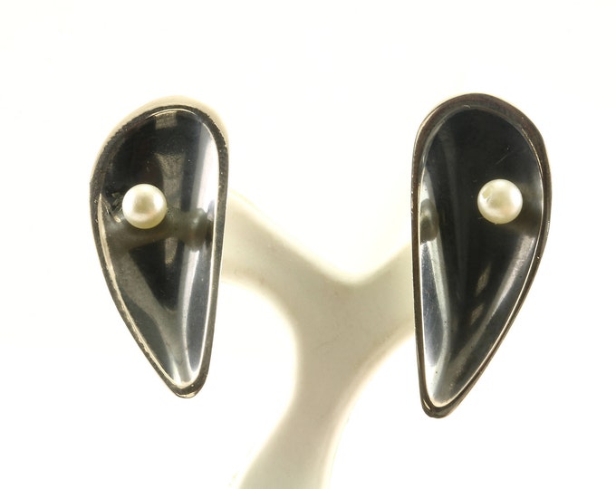Vintage Mexico Faux Pearl Screw Back Earrings 925 Sterling Silver ER 229