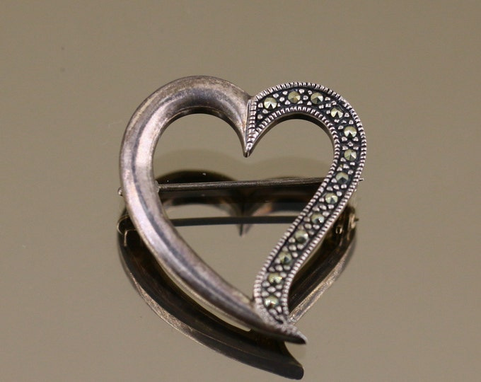 Vintage Heart Shape Love Marcasite Stones Design Brooch Sterling Silver 925 BB 2262