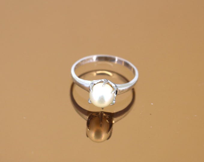 Vintage Faux Beige Pearl Round Shape Design Ring 925 Sterling Silver RG 4196