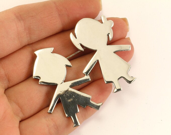 Vintage Beautiful Polished Boy Girl Kids Children Design Pin/Brooch 925 Sterling BB 990