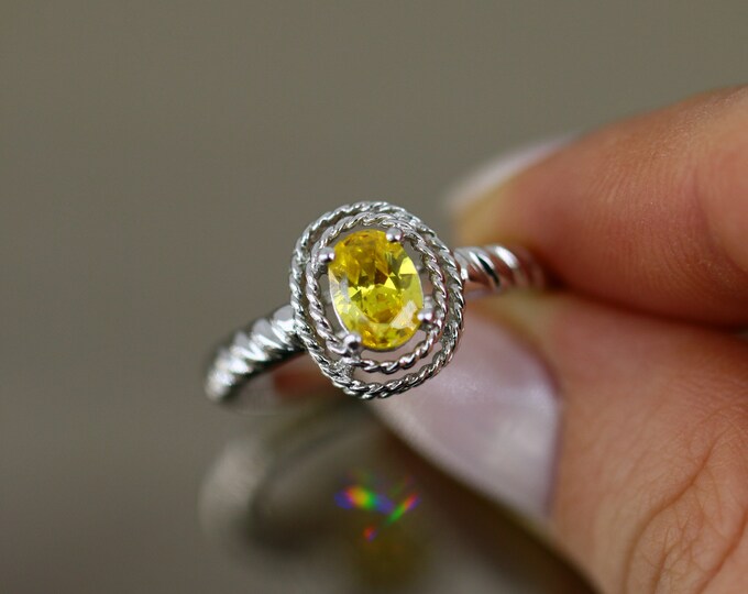 Vintage Size 9 Sparkling Lemon Yellow Crystal CZ Design Statement Ring 925 Sterling Silver RG 2080