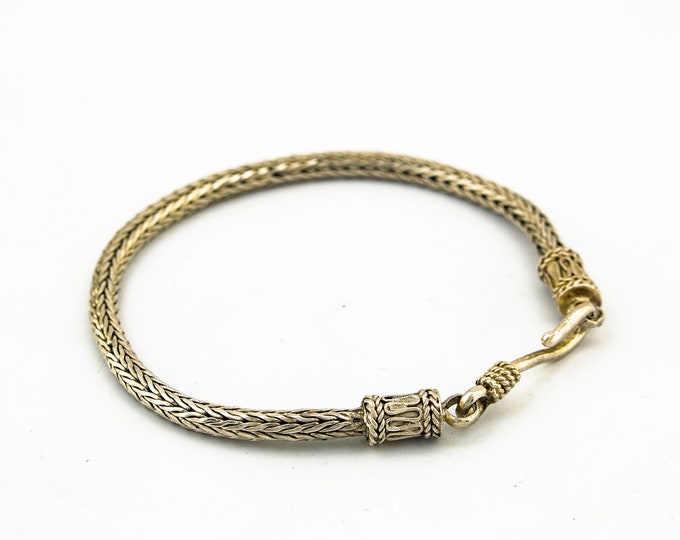 Mesh Bright Chain with Textured Ends Design Vintage Tiny Unisex Hook Bracelet 925 Sterling Silver Br 3888Q